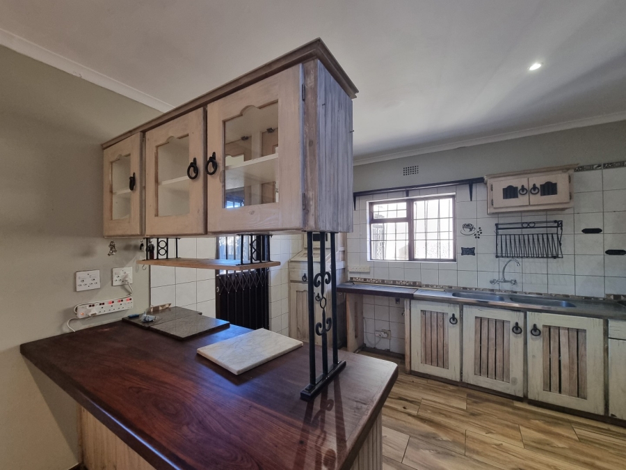 4 Bedroom Property for Sale in Table View Western Cape